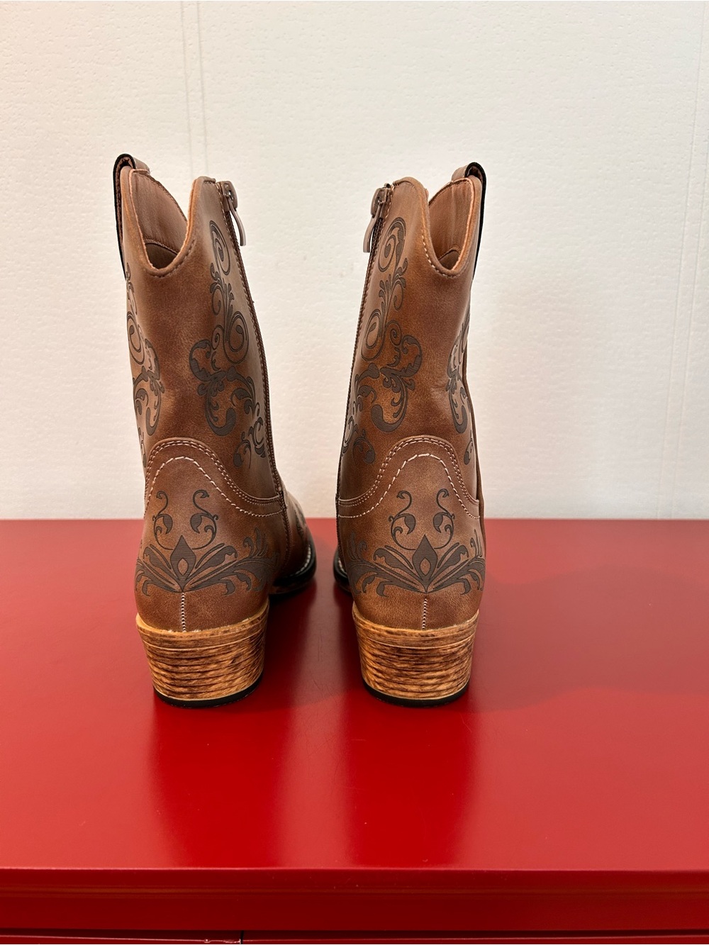 Dream Pairs Size 7 Brown Embroidered Western Short Boots - Picture 9 of 12